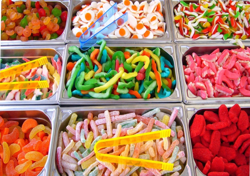 vente-LA BRIGUE-min_pick_and_mix_children's_sweets_candy_colorful_treat_confectionery-1020869